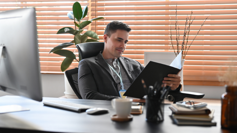 Fernando Bruno Crestani apresenta estratégias de marketing digital eficazes para incorporações em ambientes competitivos.