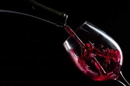 Vinhos sem álcool e tintos leves de Bordeaux: a nova revolução no consumo global de vinho