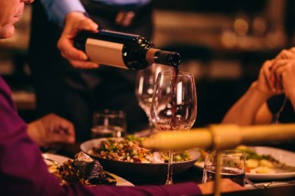 Vinhos e pratos típicos da estação: como harmonizar sabores e elevar a experiência gastronômica