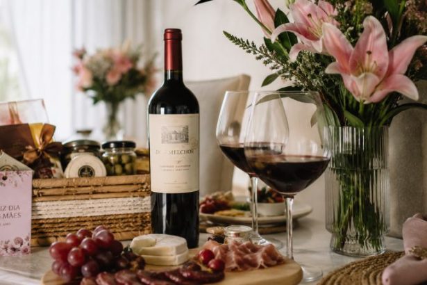 Dia das Mães com vinho e gastronomia ganha força como tendência de presente sofisticado
